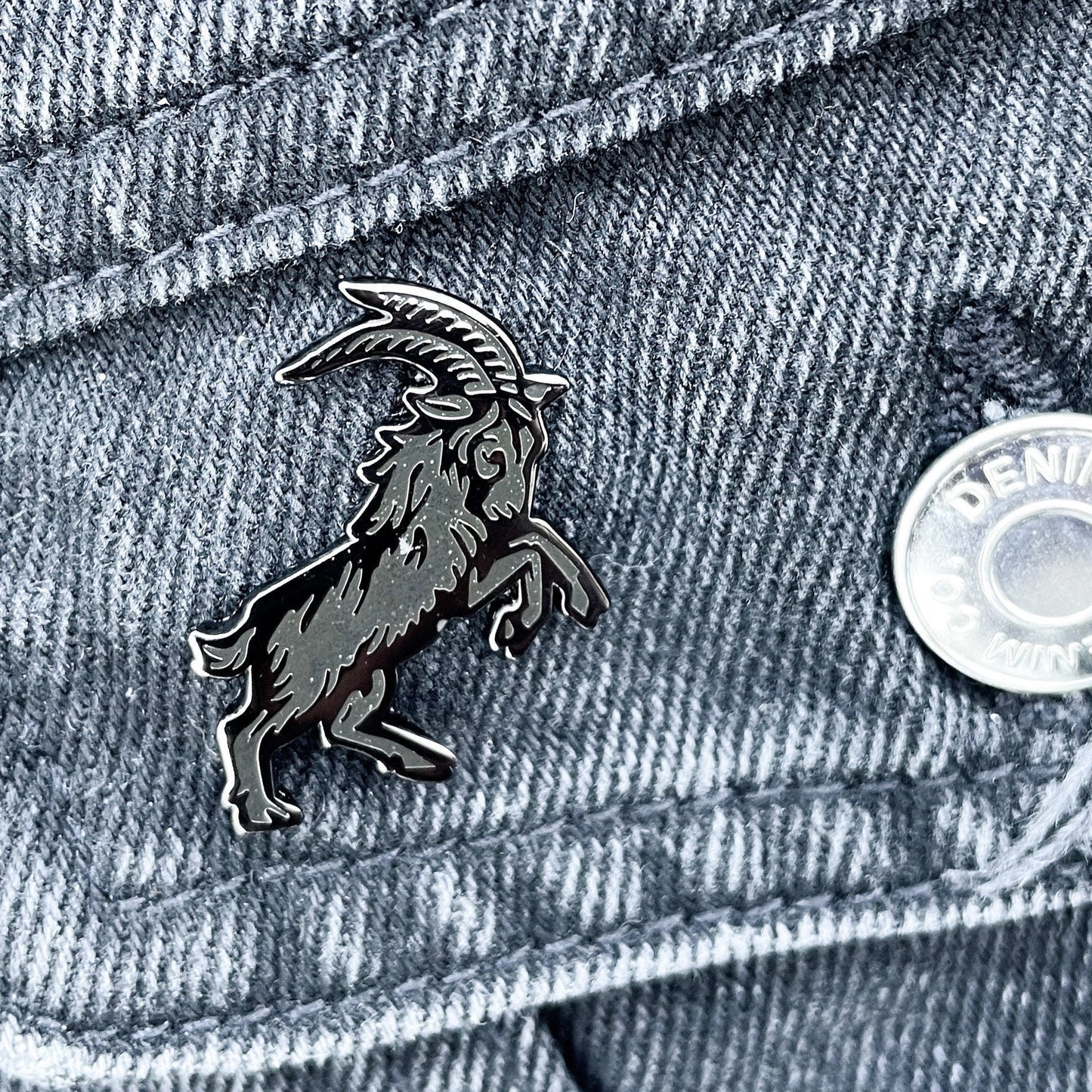 The VVitch | Black Phillip - Pin Badge