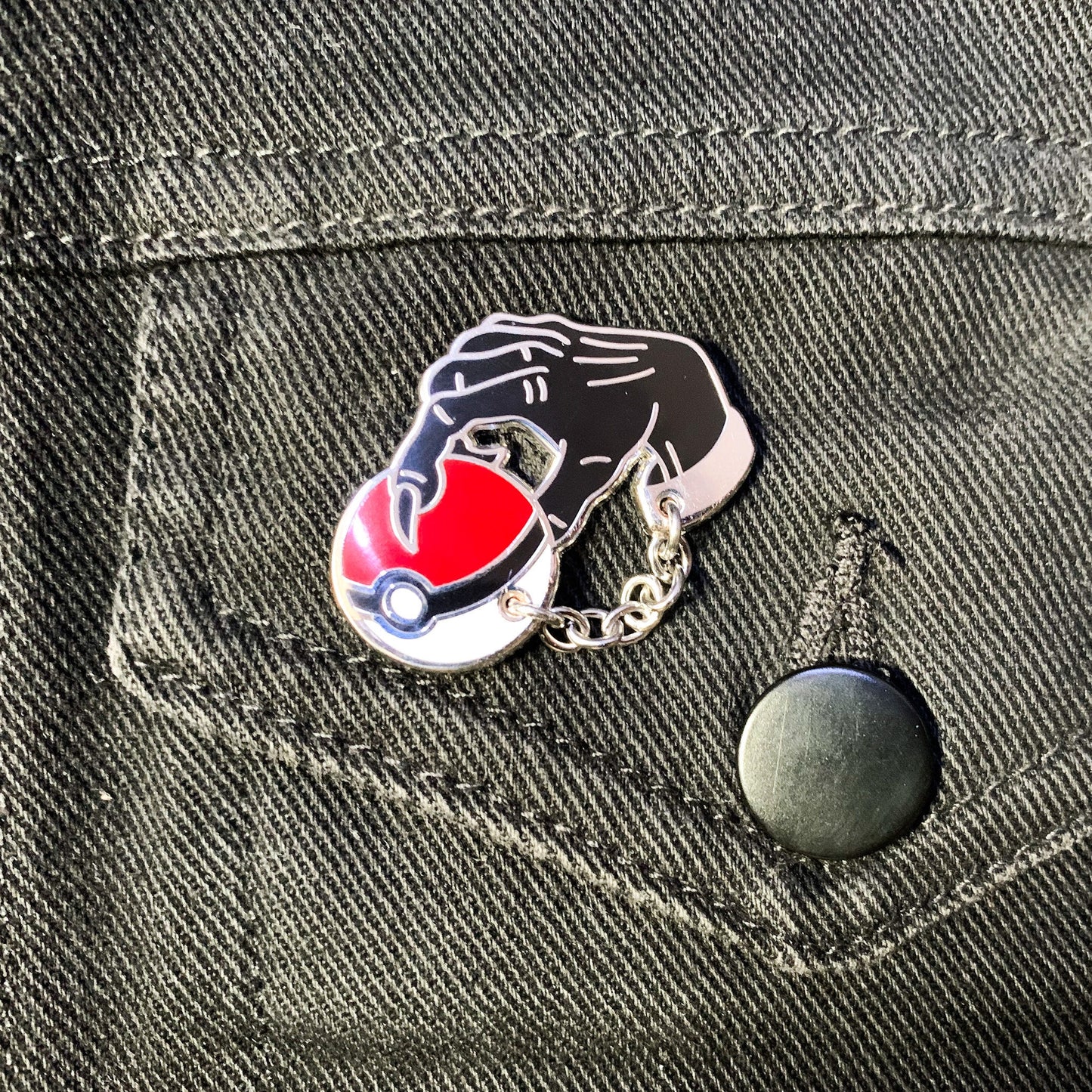Prisoner of Pokemon | Pokeball - Pin Badge