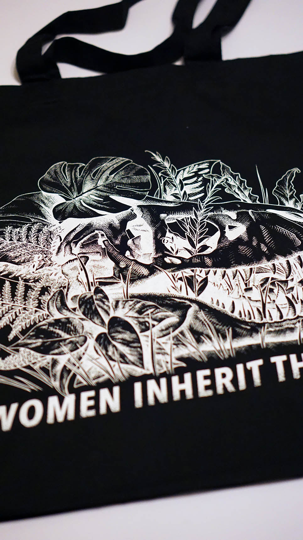 WOMEN INHERIT THE EARTH - Tote bag